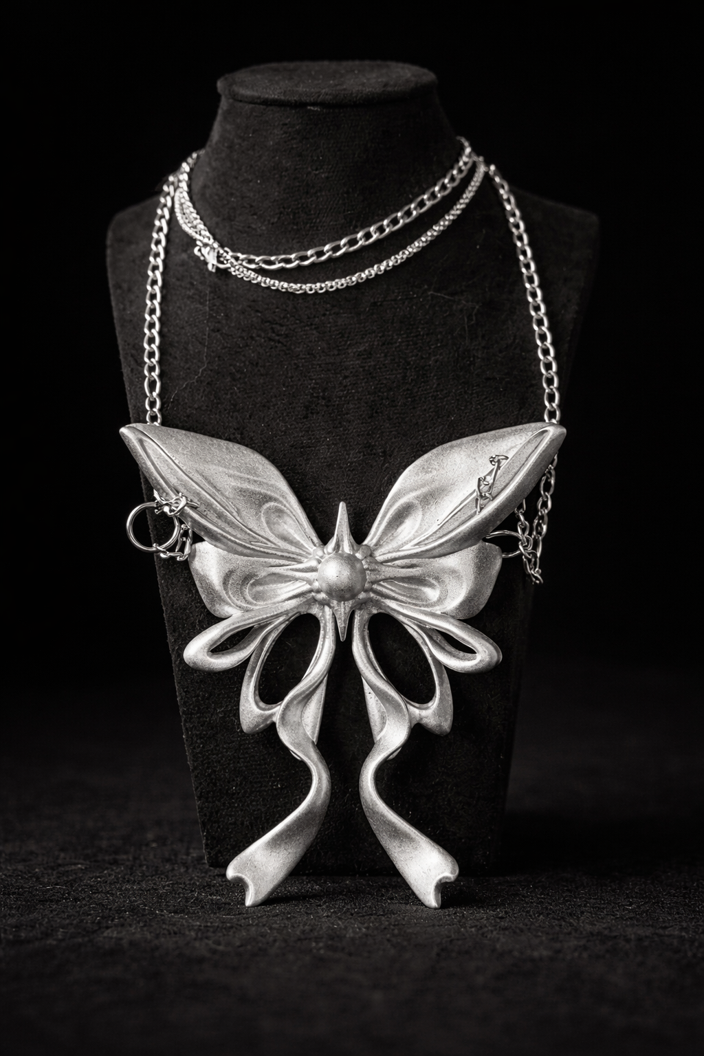 Iron Wing Bow Necklace