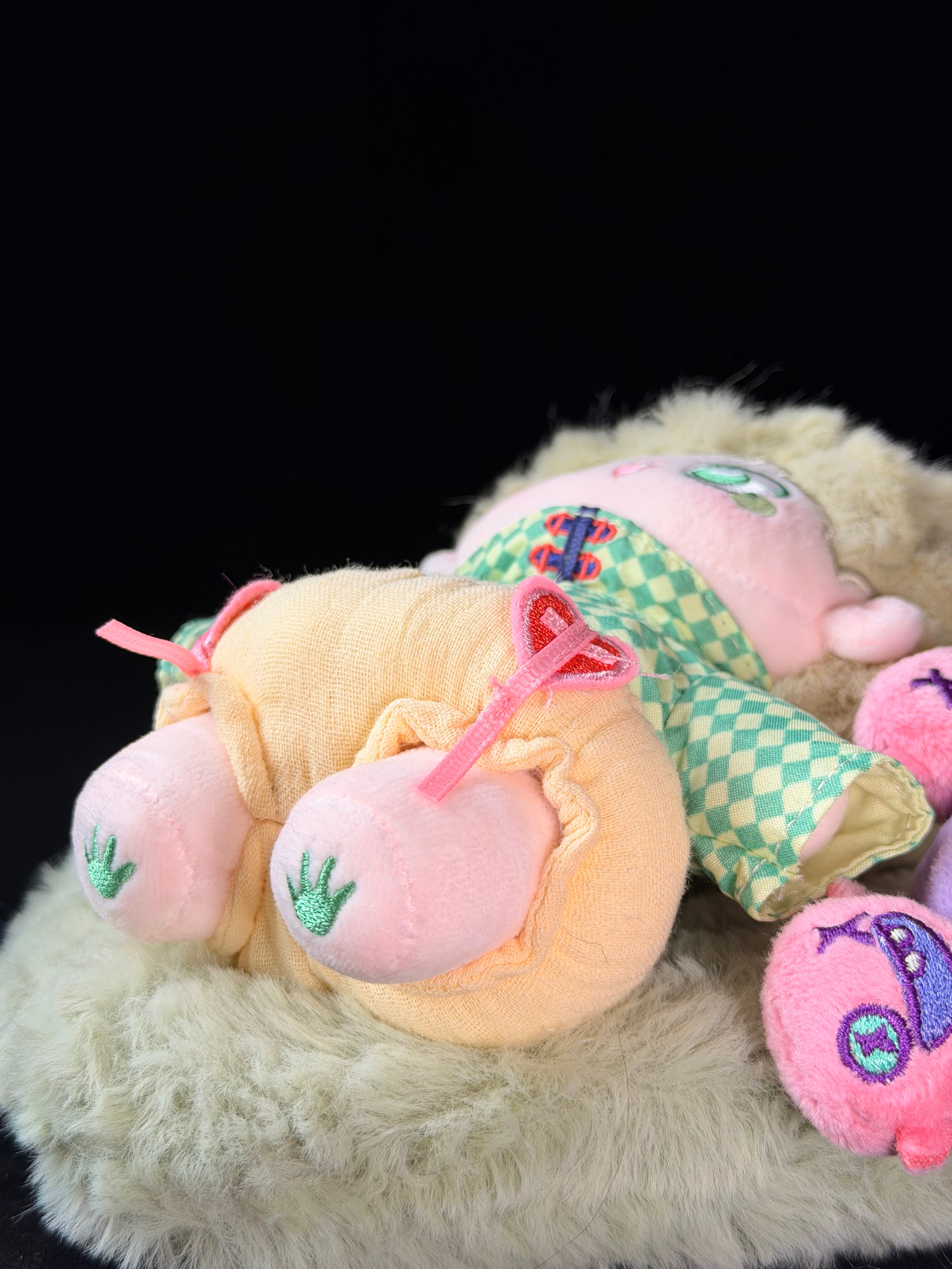 Schnabbit Avocado Character Plush